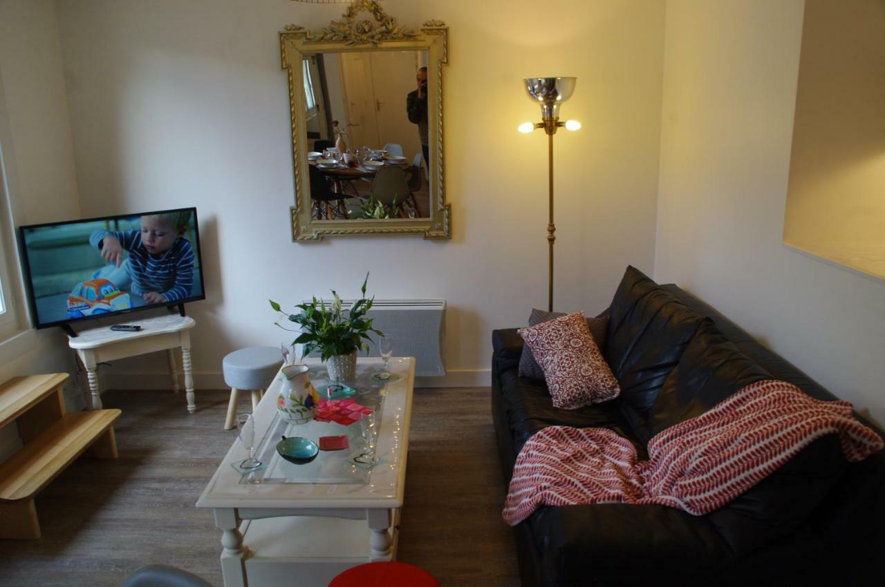 La Cour Royale Apartment Bayeux Bagian luar foto