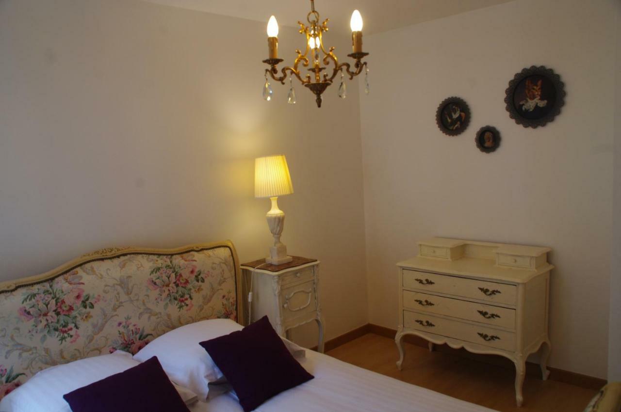 La Cour Royale Apartment Bayeux Bagian luar foto