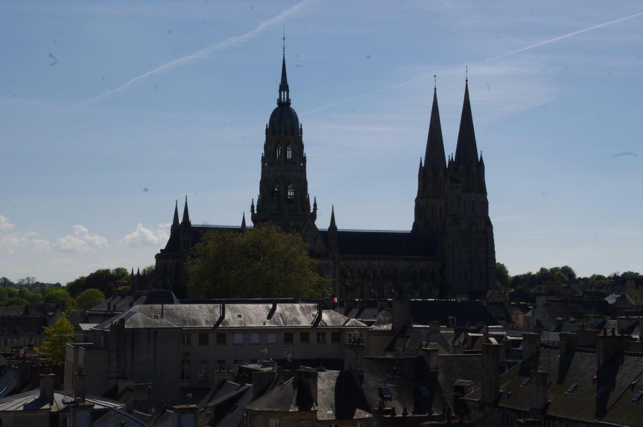La Cour Royale Apartment Bayeux Bagian luar foto